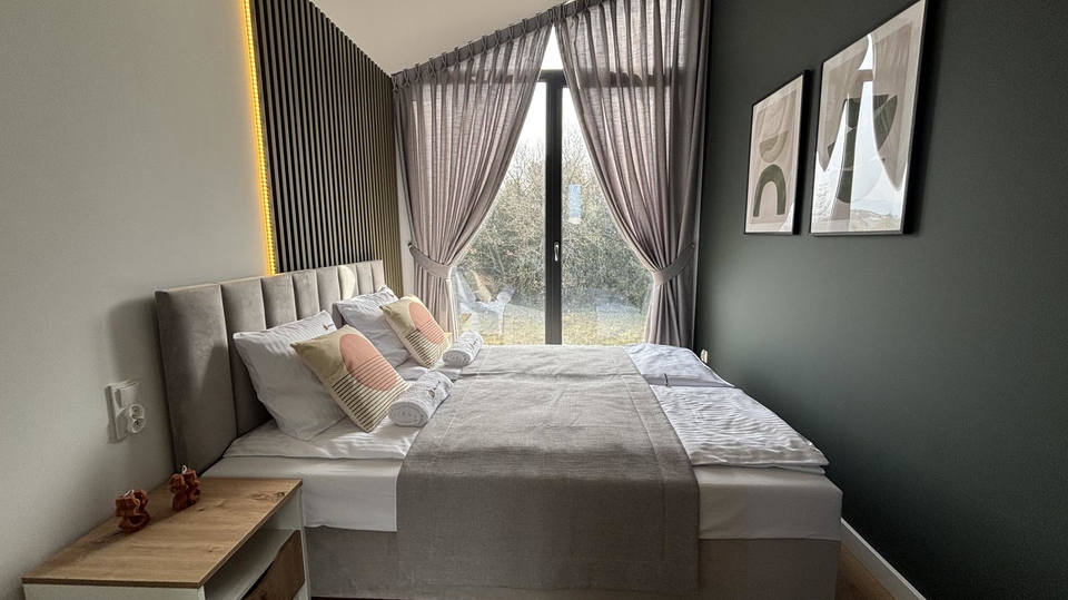 Nova moderna ku&cacute;a u Zatonu&colon; savr&scaron;eni spoj luksuza i prirode&excl;