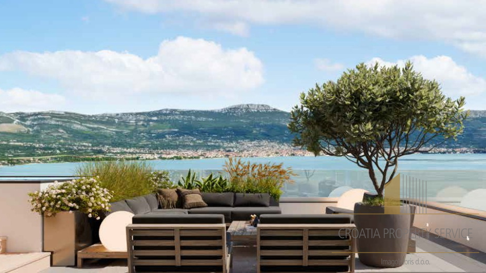 Penthouse with a rooftop terrace and sea view in an exclusive apartment complex on Čiovo!