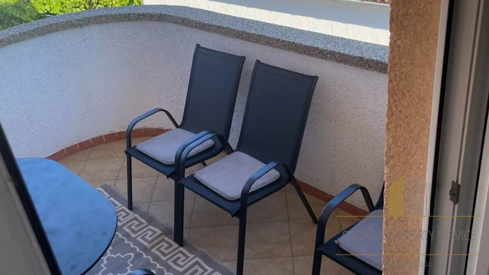 Modern apartment by the sea in Vodice – only 150 m from the beach!