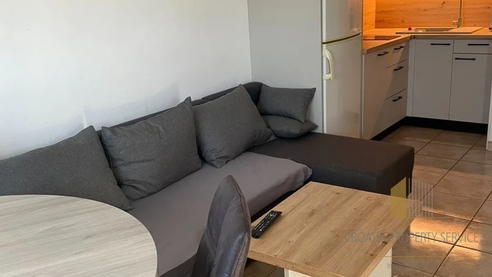 Modern apartment by the sea in Vodice – only 150 m from the beach!