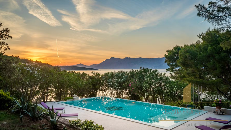 Unique luxury villa by the sea on the island of Brač!