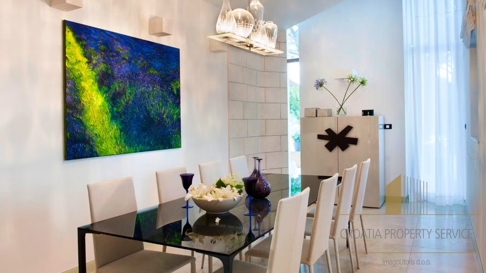 Unique luxury villa by the sea on the island of Brač!