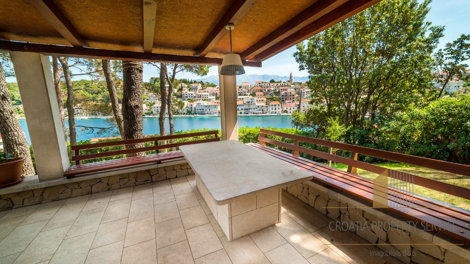 Unique luxury villa by the sea on the island of Brač!