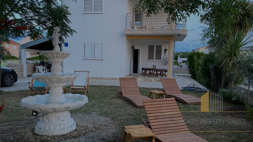 Wunderschönes Einfamilienhaus in erster Meereslinie in der Umgebung von Zadar!