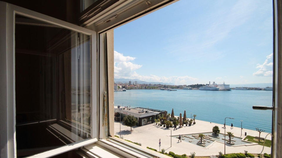 Exclusive three-bedroom apartment with panoramic sea and city views &ndash; Zapadna obala&comma; Split&excl;