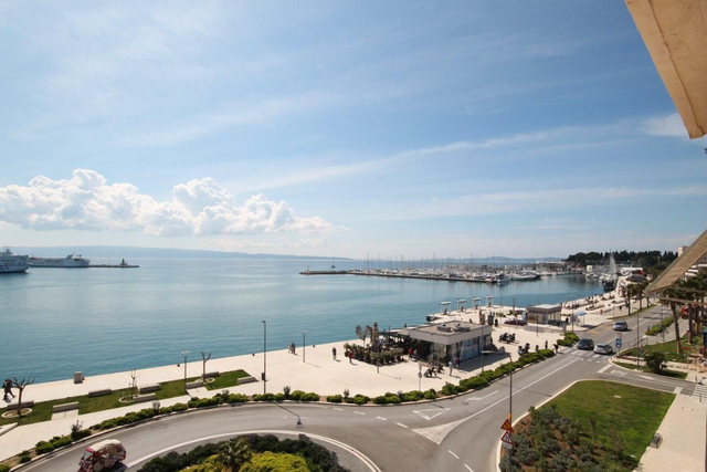 Exclusive three-bedroom apartment with panoramic sea and city views – Zapadna obala, Split!