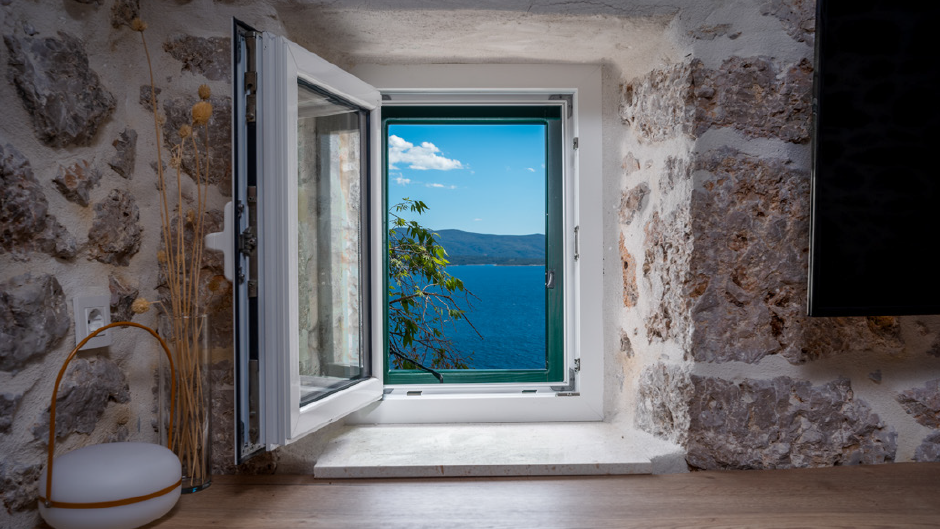 Prekrasan luksuzni studio apartman 500 m od pla&zcaron;e na otoku Bra&ccaron;u&excl;