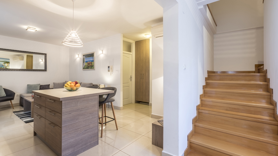 &Pcy;&rcy;&ocy;&dcy;&acy;&zhcy;&acy;&excl; &Ecy;&kcy;&scy;&kcy;&lcy;&yucy;&zcy;&icy;&vcy;&ncy;&acy;&yacy; &kcy;&vcy;&acy;&rcy;&tcy;&icy;&rcy;&acy; &vcy; &tscy;&iecy;&ncy;&tcy;&rcy;&iecy; &Scy;&pcy;&lcy;&icy;&tcy;&acy; &ndash; 200 &mcy; &ocy;&tcy; &Rcy;&icy;&vcy;&ycy;&excl;