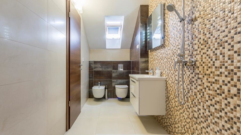 &Rcy;&ocy;&scy;&kcy;&ocy;&shcy;&ncy;&acy;&yacy; &dcy;&vcy;&ucy;&khcy;&ecy;&tcy;&acy;&zhcy;&ncy;&acy;&yacy; &kcy;&vcy;&acy;&rcy;&tcy;&icy;&rcy;&acy;&comma; 150 &mcy; &ocy;&tcy; &pcy;&lcy;&yacy;&zhcy;&acy;&comma; 2 &pcy;&acy;&rcy;&kcy;&ocy;&vcy;&ocy;&chcy;&ncy;&ycy;&khcy; &mcy;&iecy;&scy;&tcy;&acy; &ndash; &Pcy;&ocy;&dcy;&scy;&tcy;&rcy;&acy;&ncy;&acy;&comma; &Scy;&pcy;&lcy;&icy;&tcy;&excl;