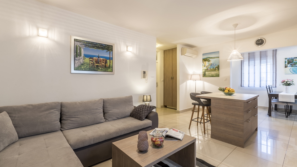 &Pcy;&rcy;&ocy;&dcy;&acy;&zhcy;&acy;&excl; &Ecy;&kcy;&scy;&kcy;&lcy;&yucy;&zcy;&icy;&vcy;&ncy;&acy;&yacy; &kcy;&vcy;&acy;&rcy;&tcy;&icy;&rcy;&acy; &vcy; &tscy;&iecy;&ncy;&tcy;&rcy;&iecy; &Scy;&pcy;&lcy;&icy;&tcy;&acy; &ndash; 200 &mcy; &ocy;&tcy; &Rcy;&icy;&vcy;&ycy;&excl;