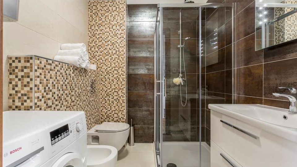 &Rcy;&ocy;&scy;&kcy;&ocy;&shcy;&ncy;&acy;&yacy; &dcy;&vcy;&ucy;&khcy;&ecy;&tcy;&acy;&zhcy;&ncy;&acy;&yacy; &kcy;&vcy;&acy;&rcy;&tcy;&icy;&rcy;&acy;&comma; 150 &mcy; &ocy;&tcy; &pcy;&lcy;&yacy;&zhcy;&acy;&comma; 2 &pcy;&acy;&rcy;&kcy;&ocy;&vcy;&ocy;&chcy;&ncy;&ycy;&khcy; &mcy;&iecy;&scy;&tcy;&acy; &ndash; &Pcy;&ocy;&dcy;&scy;&tcy;&rcy;&acy;&ncy;&acy;&comma; &Scy;&pcy;&lcy;&icy;&tcy;&excl;