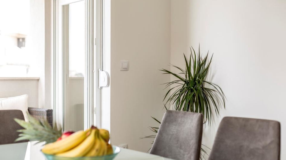 &Rcy;&ocy;&scy;&kcy;&ocy;&shcy;&ncy;&acy;&yacy; &dcy;&vcy;&ucy;&khcy;&ecy;&tcy;&acy;&zhcy;&ncy;&acy;&yacy; &kcy;&vcy;&acy;&rcy;&tcy;&icy;&rcy;&acy;&comma; 150 &mcy; &ocy;&tcy; &pcy;&lcy;&yacy;&zhcy;&acy;&comma; 2 &pcy;&acy;&rcy;&kcy;&ocy;&vcy;&ocy;&chcy;&ncy;&ycy;&khcy; &mcy;&iecy;&scy;&tcy;&acy; &ndash; &Pcy;&ocy;&dcy;&scy;&tcy;&rcy;&acy;&ncy;&acy;&comma; &Scy;&pcy;&lcy;&icy;&tcy;&excl;