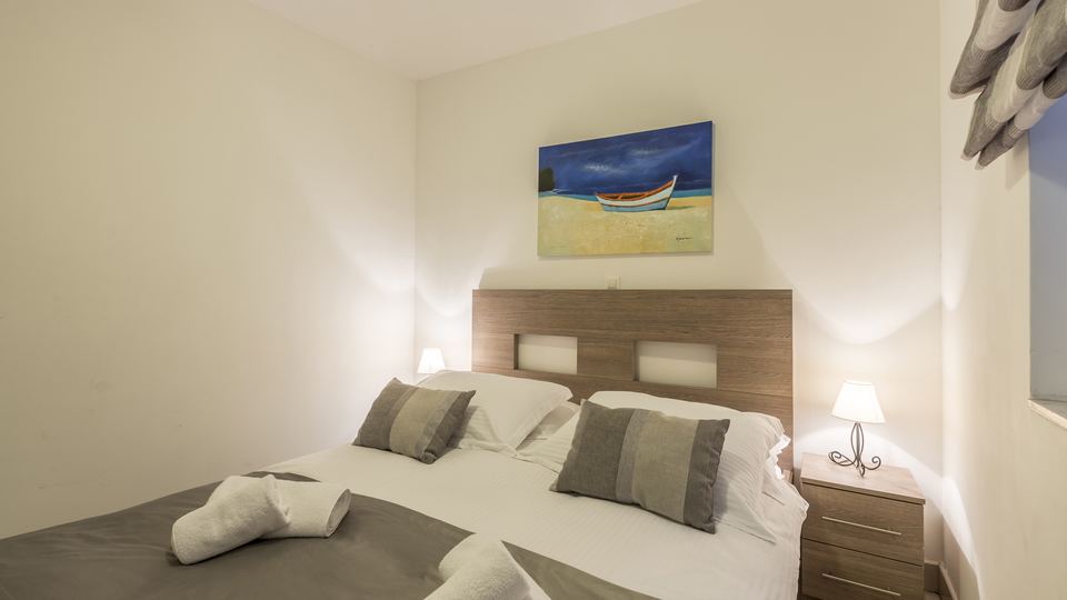 &Pcy;&rcy;&ocy;&dcy;&acy;&zhcy;&acy;&excl; &Ecy;&kcy;&scy;&kcy;&lcy;&yucy;&zcy;&icy;&vcy;&ncy;&acy;&yacy; &kcy;&vcy;&acy;&rcy;&tcy;&icy;&rcy;&acy; &vcy; &tscy;&iecy;&ncy;&tcy;&rcy;&iecy; &Scy;&pcy;&lcy;&icy;&tcy;&acy; &ndash; 200 &mcy; &ocy;&tcy; &Rcy;&icy;&vcy;&ycy;&excl;