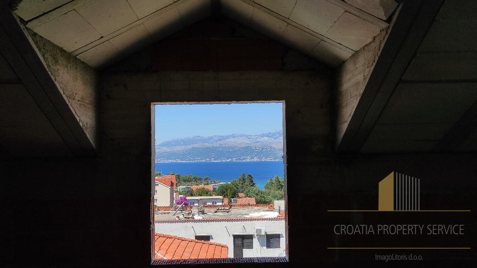 Investment opportunity – Spacious house with sea view on the island of Brač!