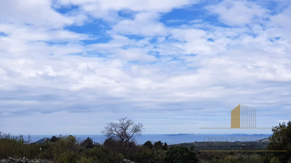 Building land of 1,645 m² with sea view and olive grove - Primošten!