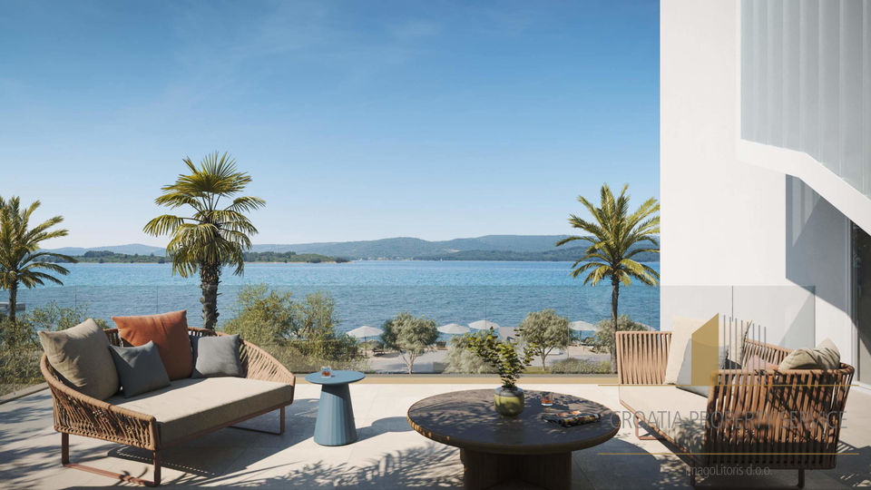 Luxury villa with a pool 50 m from the beach – St. Philip and James, Turanj!