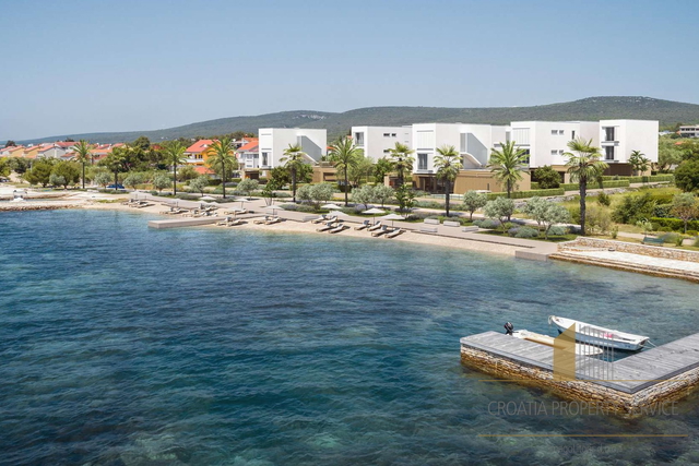 Beautiful apartment in an exceptional location 50 m from the beach – Turanj!