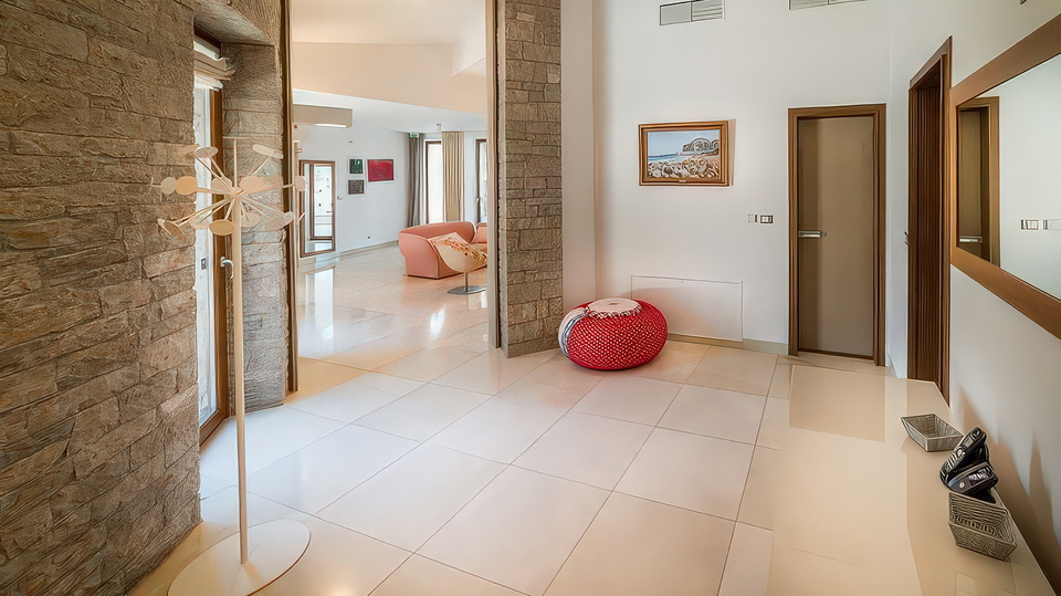 Luxusvilla am Meer auf der Insel Bra&ccaron; &ndash; private mediterrane Oase nur 30 m vom Meer entfernt