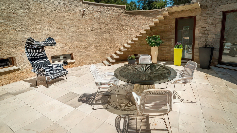 Luxusvilla am Meer auf der Insel Bra&ccaron; &ndash; private mediterrane Oase nur 30 m vom Meer entfernt