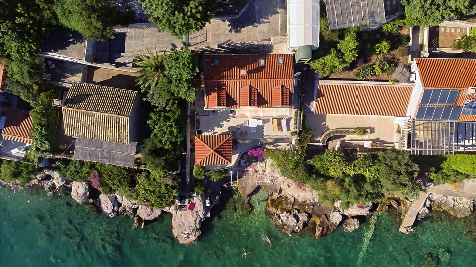 Edinstvena kamnita vila v prvem vrsti ob morju &ndash; Dubrovnik&excl;