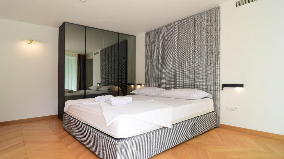 Moderna villa di lusso a 50 m dal mare sull'isola di Bra&ccaron;&excl;