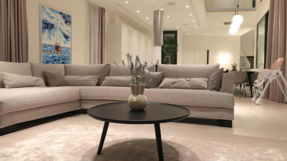 Moderna villa di lusso a 50 m dal mare sull'isola di Bra&ccaron;&excl;