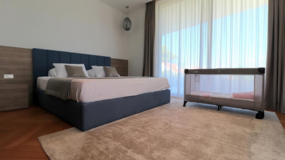 Moderna villa di lusso a 50 m dal mare sull'isola di Bra&ccaron;&excl;