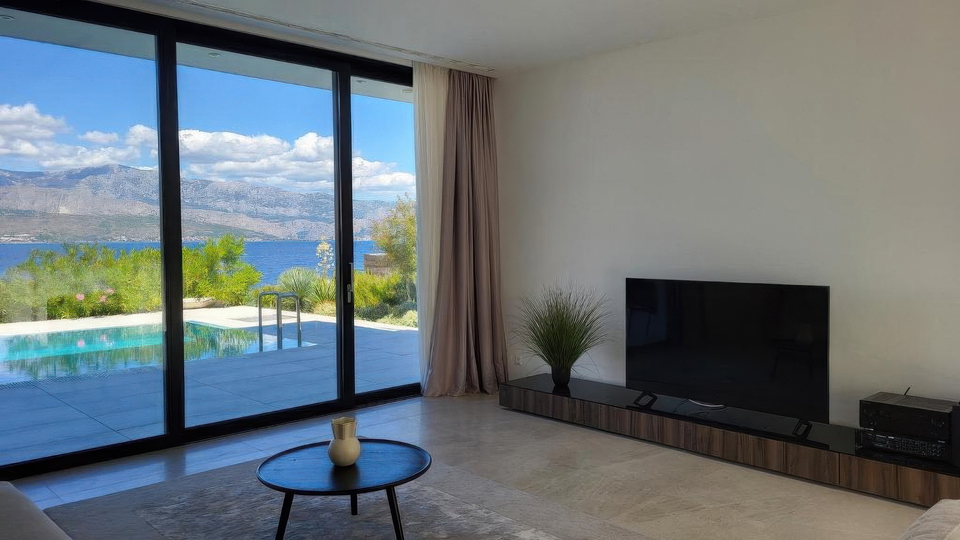 Moderna villa di lusso a 50 m dal mare sull'isola di Bra&ccaron;&excl;