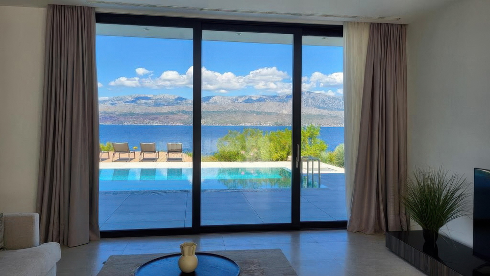 Moderna villa di lusso a 50 m dal mare sull'isola di Bra&ccaron;&excl;