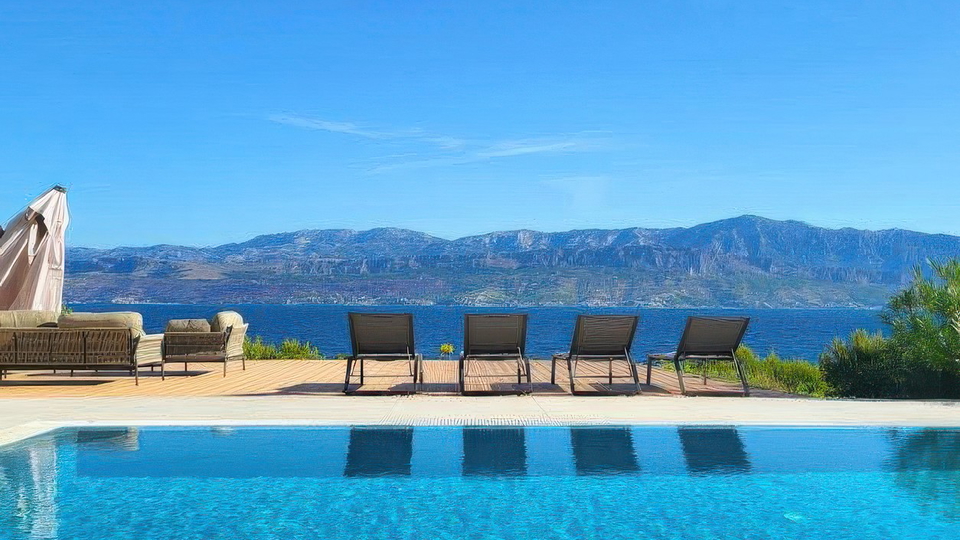 Moderna villa di lusso a 50 m dal mare sull'isola di Bra&ccaron;&excl;