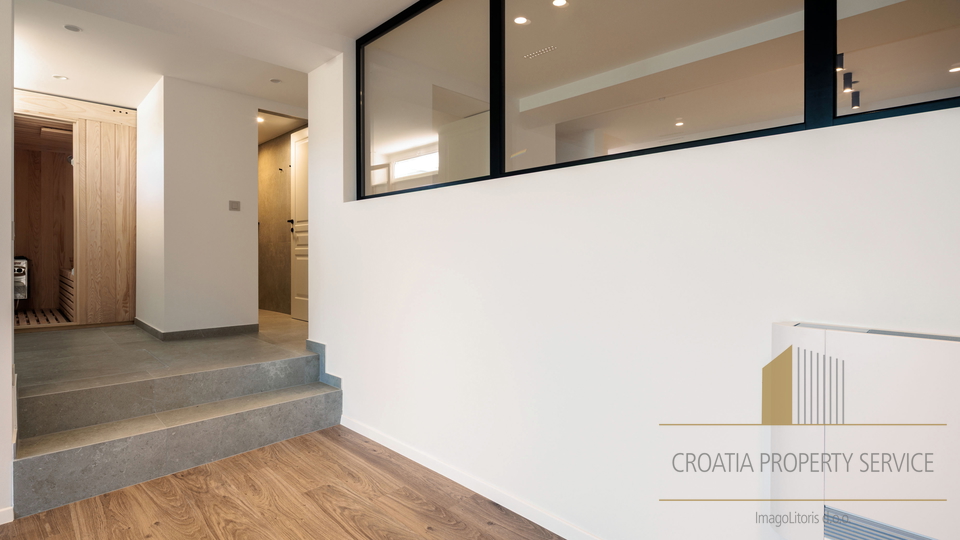 New luxury villa first line by the sea with private boat mooring - island of Čiovo!