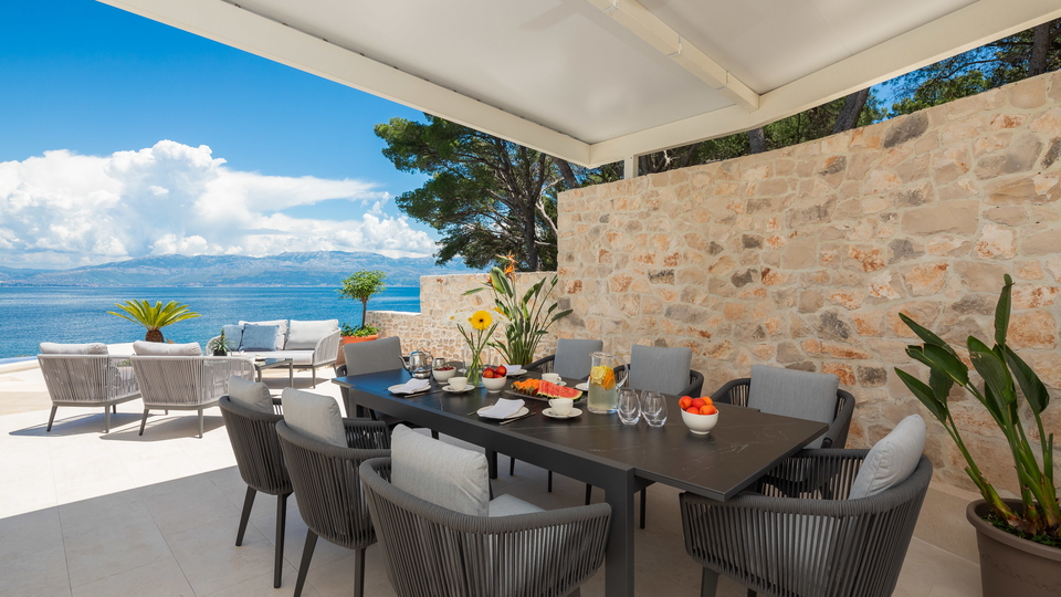 Luxusvilla erste Meereslinie &ndash; Sutivan&comma; Insel Bra&ccaron;