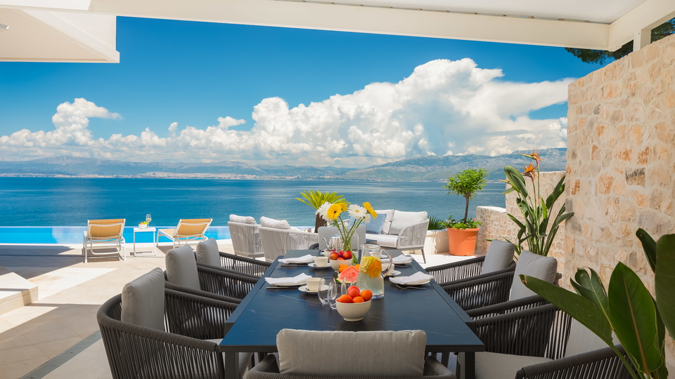 Luxusvilla erste Meereslinie &ndash; Sutivan&comma; Insel Bra&ccaron;