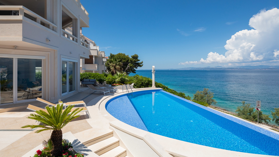 Luxusvilla erste Meereslinie &ndash; Sutivan&comma; Insel Bra&ccaron;