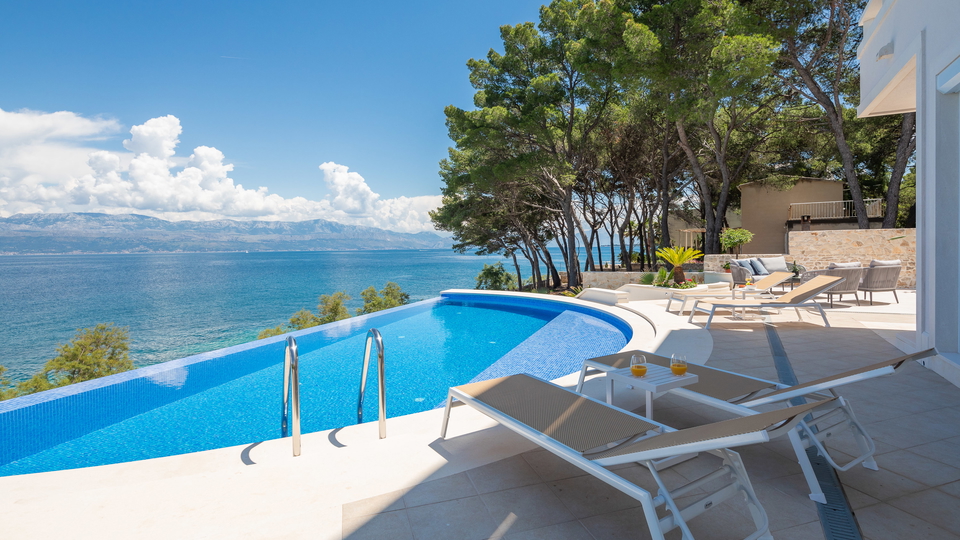 Luxusvilla erste Meereslinie &ndash; Sutivan&comma; Insel Bra&ccaron;