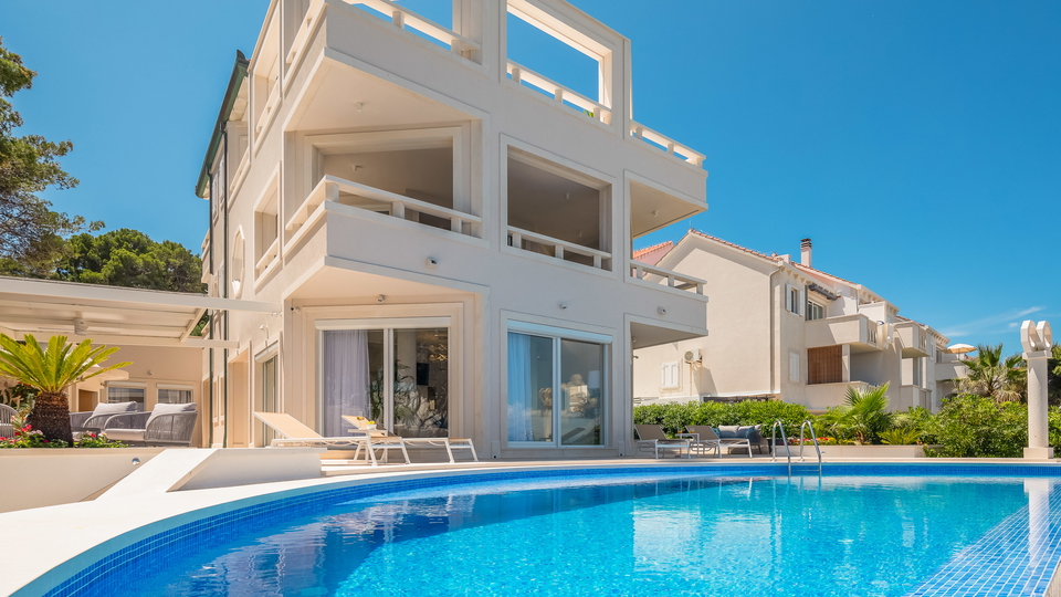 Luxusvilla erste Meereslinie &ndash; Sutivan&comma; Insel Bra&ccaron;