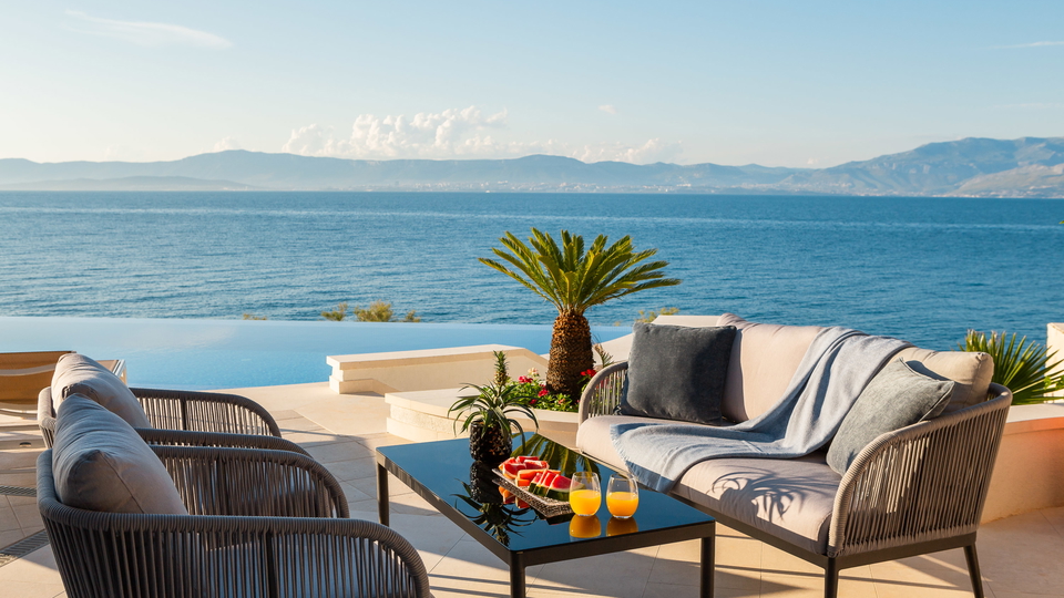 Luxusvilla erste Meereslinie &ndash; Sutivan&comma; Insel Bra&ccaron;