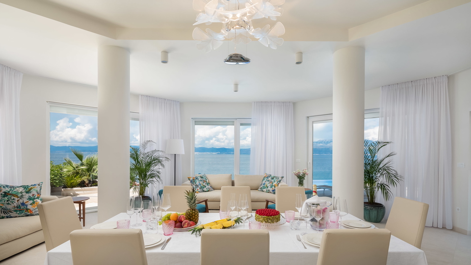 Luxusvilla erste Meereslinie &ndash; Sutivan&comma; Insel Bra&ccaron;