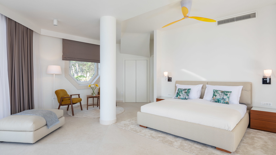 Luxusvilla erste Meereslinie &ndash; Sutivan&comma; Insel Bra&ccaron;