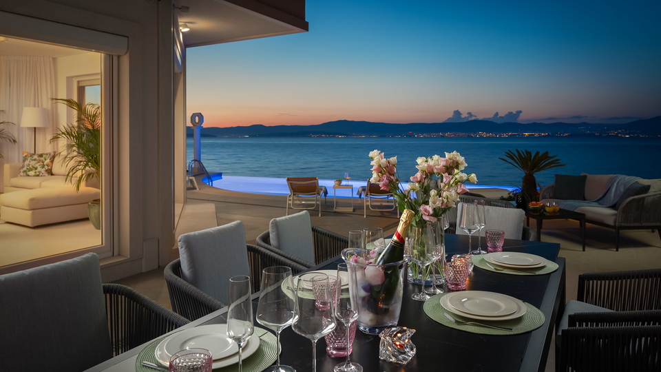 Luxusvilla erste Meereslinie &ndash; Sutivan&comma; Insel Bra&ccaron;