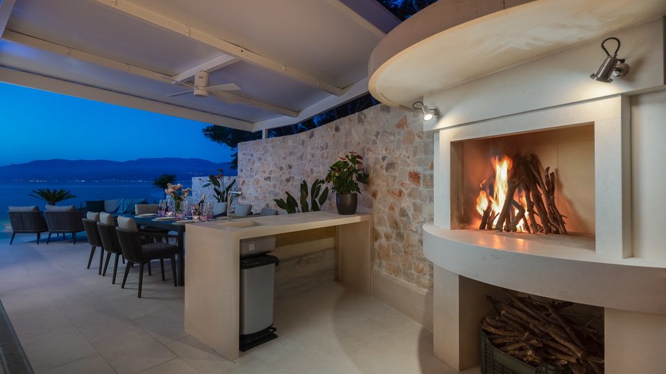 Luxusvilla erste Meereslinie &ndash; Sutivan&comma; Insel Bra&ccaron;
