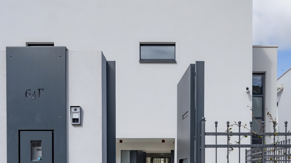 &Ecy;&lcy;&iecy;&gcy;&acy;&ncy;&tcy;&ncy;&acy;&yacy; &vcy;&icy;&lcy;&lcy;&acy; &ucy; &mcy;&ocy;&rcy;&yacy; &rcy;&yacy;&dcy;&ocy;&mcy; &scy; &Tcy;&rcy;&ocy;&gcy;&icy;&rcy;&ocy;&mcy; &ndash; &scy;&ocy;&vcy;&rcy;&iecy;&mcy;&iecy;&ncy;&ncy;&acy;&yacy; &rcy;&ocy;&scy;&kcy;&ocy;&shcy;&softcy; &ncy;&acy; &Acy;&dcy;&rcy;&icy;&acy;&tcy;&icy;&kcy;&iecy;