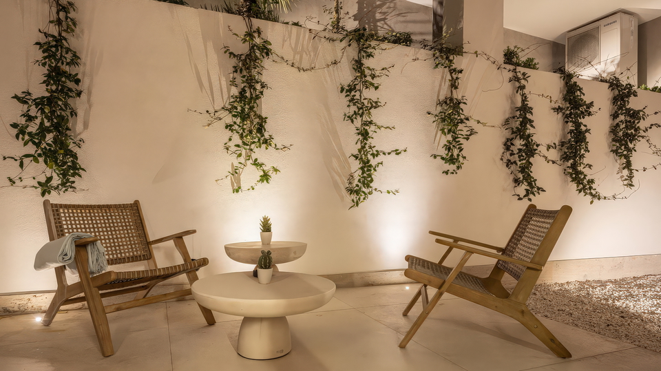 &Ecy;&lcy;&iecy;&gcy;&acy;&ncy;&tcy;&ncy;&acy;&yacy; &vcy;&icy;&lcy;&lcy;&acy; &ucy; &mcy;&ocy;&rcy;&yacy; &rcy;&yacy;&dcy;&ocy;&mcy; &scy; &Tcy;&rcy;&ocy;&gcy;&icy;&rcy;&ocy;&mcy; &ndash; &scy;&ocy;&vcy;&rcy;&iecy;&mcy;&iecy;&ncy;&ncy;&acy;&yacy; &rcy;&ocy;&scy;&kcy;&ocy;&shcy;&softcy; &ncy;&acy; &Acy;&dcy;&rcy;&icy;&acy;&tcy;&icy;&kcy;&iecy;