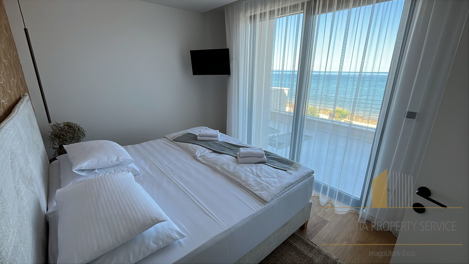 Predivna luksuzna vila na plaži u okolici Zadra!