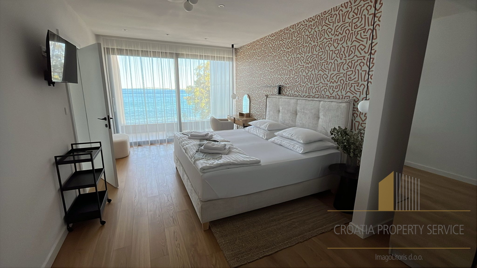 Luksuzna vila na ekskluzivni lokaciji ob plaži - Zaton!