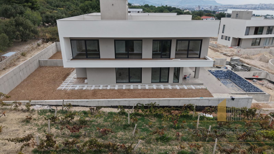 Neue Luxusvilla mit Panoramablick auf das Meer in der Umgebung von Split!