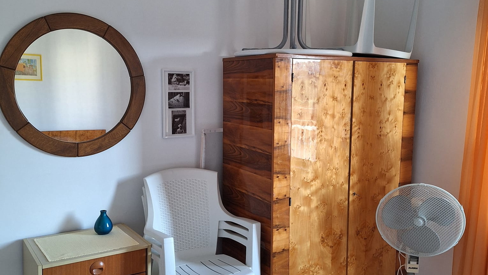 Prekrasna kamena ku&cacute;a 200 m od mora na Drveniku&excl;