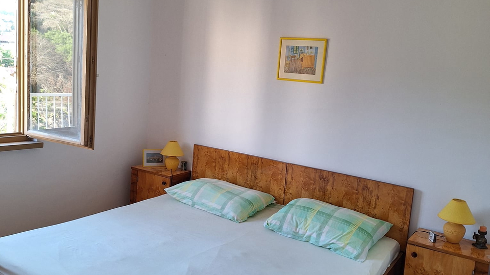 Prekrasna kamena ku&cacute;a 200 m od mora na Drveniku&excl;