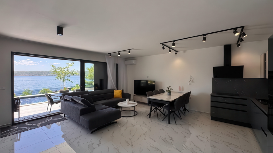 Exklusive Villa in erster Meereslinie in der Umgebung von Zadar&excl;