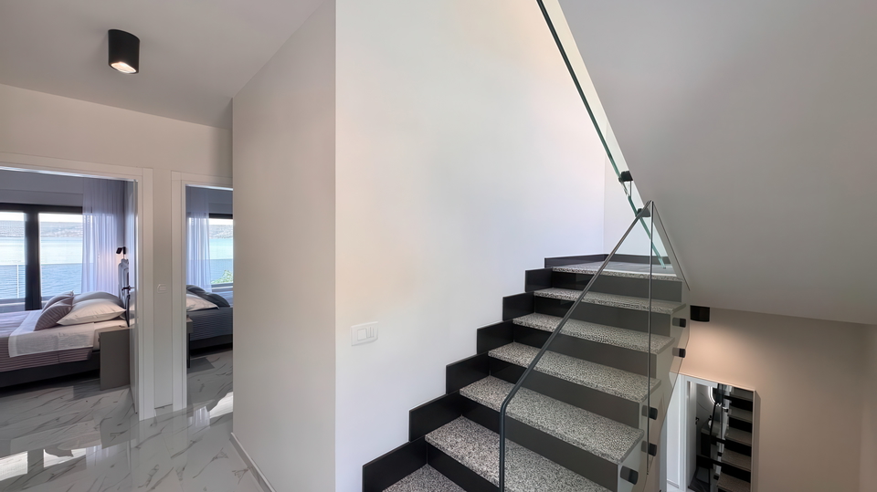 Exklusive Villa in erster Meereslinie in der Umgebung von Zadar&excl;